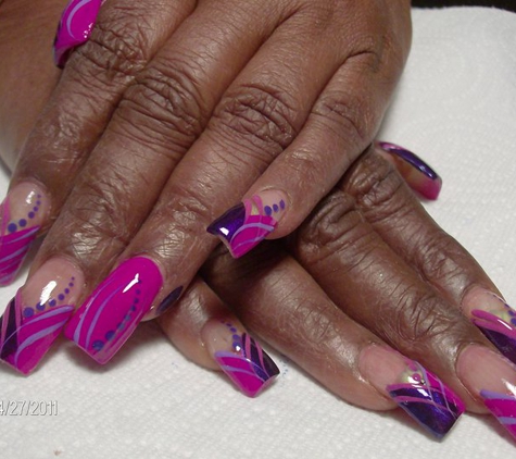 DEVINE DESIGNS HAIR AND NAILS - Las Vegas, NV