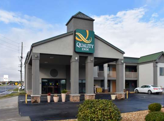 Quality Inn Calhoun North I-75 - Calhoun, GA