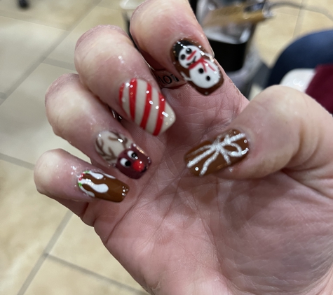 Ie Upscale Spa & Nails - Granbury, TX. Kimmy did an AMAZING JOB as Usual!!! I’m in LOVE ���� with my Christmas �������� Nails ��������! Thank You Upscale!!