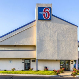 Motel 6 - Grove City, OH