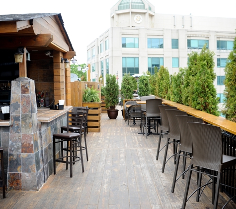 Arlington Rooftop Bar & Grill - Arlington, VA