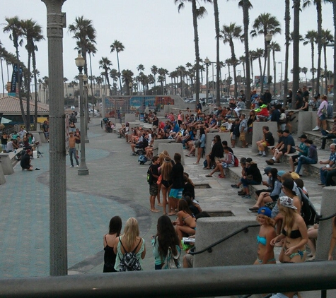 Zack Pier Plaza - Huntington Beach, CA