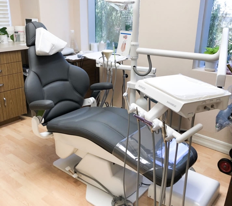 Encino Holistic Dentistry - Dr. Linda Makuta, DDS - Encino, CA. Dental Implants