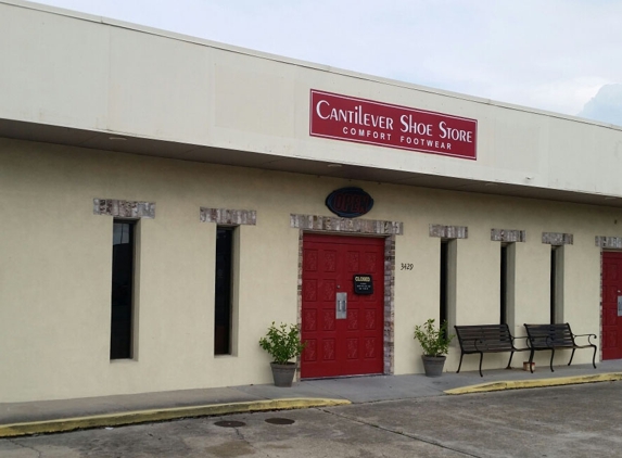 Cantilever Shoe Store - Metairie, LA