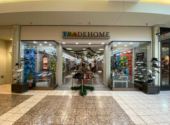 Tradehome Shoes - Appleton, WI