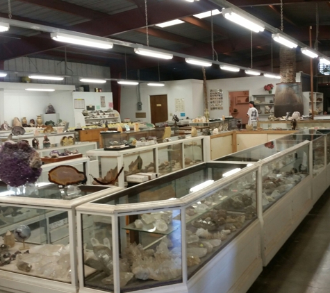 Consolidated Rock & Minerals Shop LLC - Vacaville, CA