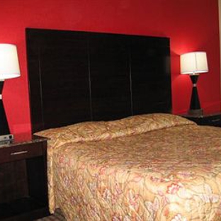 Town House Inn & Suites - Elmwood Park, NJ