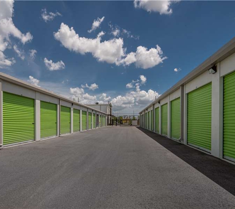 Extra Space Storage - Fort Myers, FL