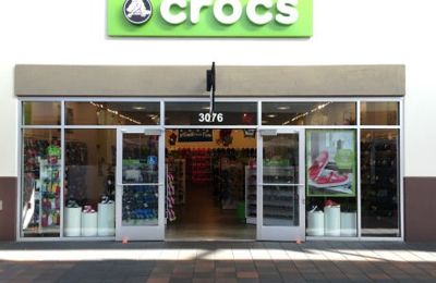 crocs houston premium outlet