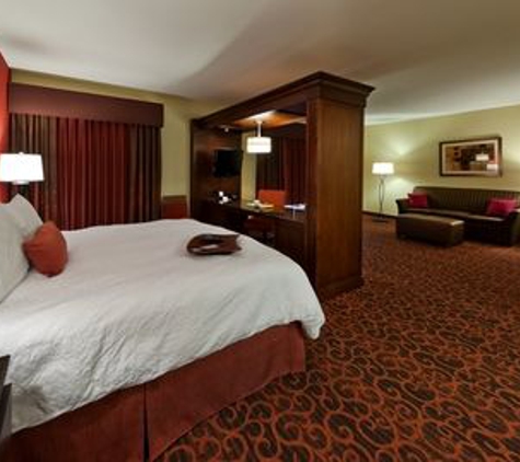 Hampton Inn & Suites Winston-Salem/University Area - Winston Salem, NC