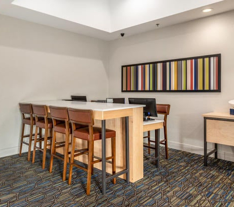 Holiday Inn Express & Suites Statesville - Statesville, NC