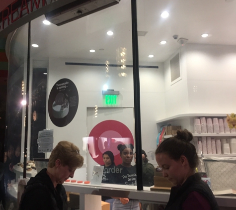 Sprinkles Cupcakes - Glendale, CA