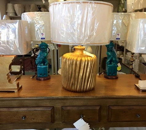 B & B Lamps & Shades - Louisville, KY