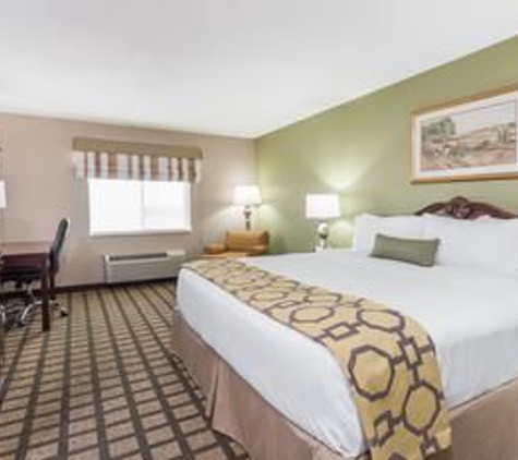 Baymont Inn & Suites - Fulton, MO