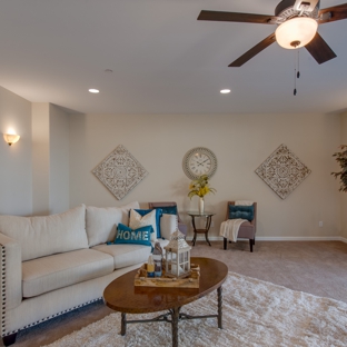 Refined:Redesign~Home Staging Professional - Modesto, CA