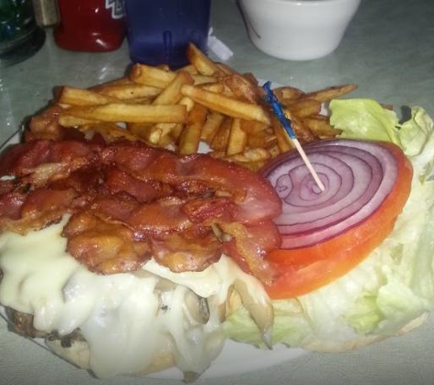 1/2 Ton's Bar & Grill - Potsdam, NY