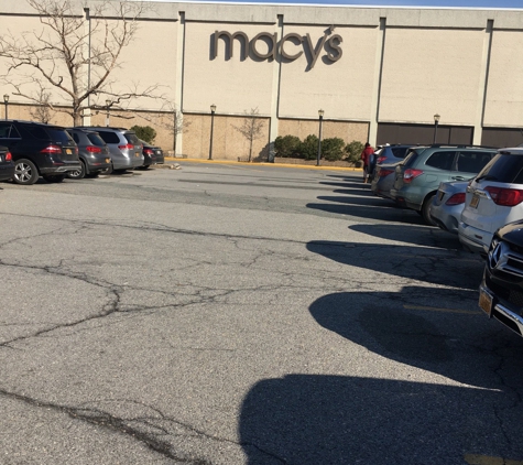 Macy's - Manhasset, NY