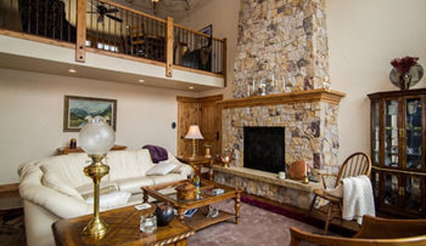 Chalet Val d'Isere Bed and Breakfast - Steamboat Springs, CO