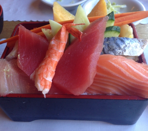 Taiko Japanese Restaurant - Irvine, CA. Chirashi sushi