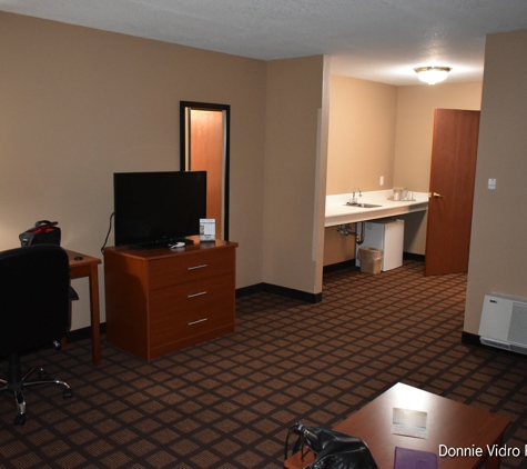 Baymont Inn & Suites - New Buffalo, MI