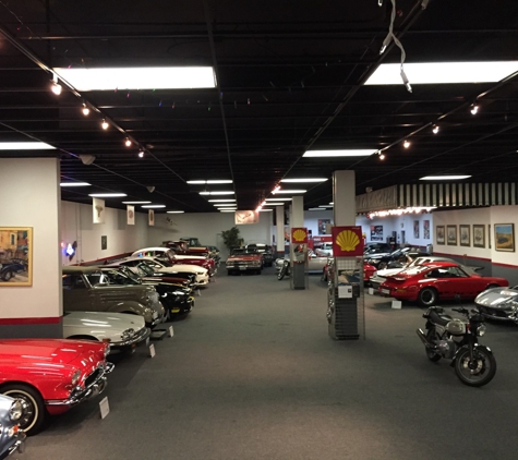 Wild About Car's Garage - Kirkland, WA