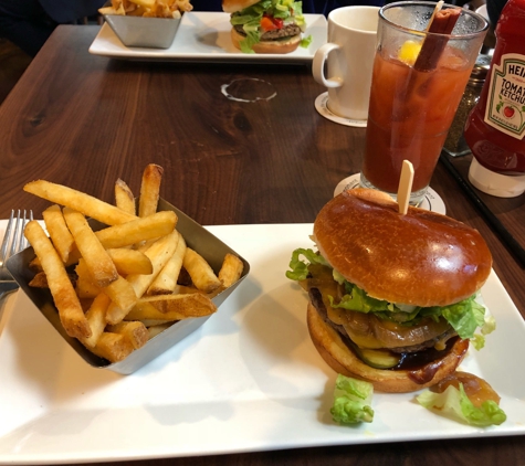 Rel’Lish Burger Lounge - Seatac, WA