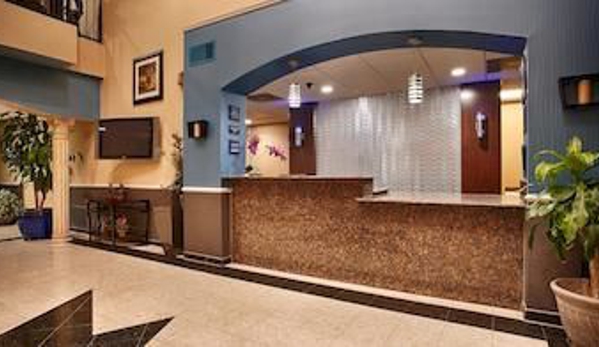 Best Western Plus Cutting Horse Inn & Suites - Weatherford, TX