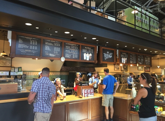 Starbucks Coffee - Orlando, FL