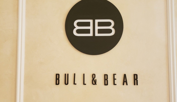 Bull & Bear - Orlando, FL