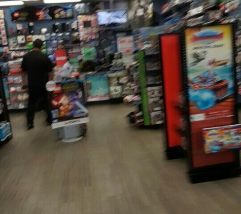 GameStop - Los Angeles, CA