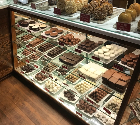 Savannah's Candy Kitchen - Oxon Hill, MD