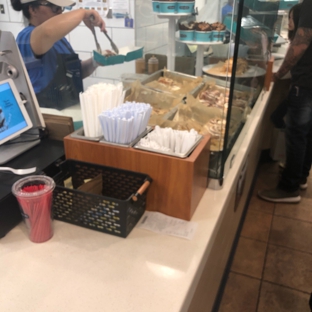 Cinnabon - Honolulu, HI