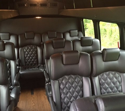 Riverbend Limousine and Tours