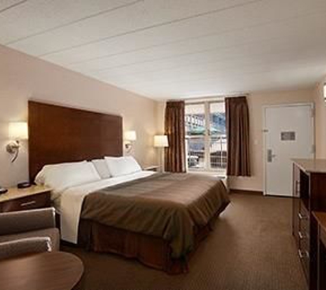 Ramada by Wyndham Rockville Centre - Rockville Centre, NY