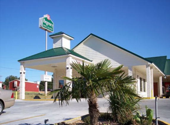 Regency Inn & Suites - Yoakum, TX