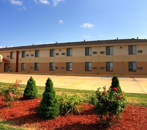 Econo Lodge - Ottawa, KS