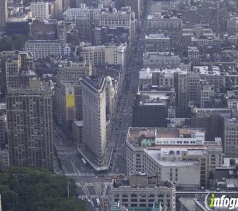 St Martin's Press - New York, NY