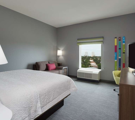 Hampton Inn Fort Lauderdale Pompano Beach - Pompano Beach, FL