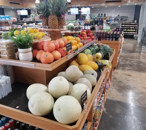 Farm District Marketplace - Glendale, CA