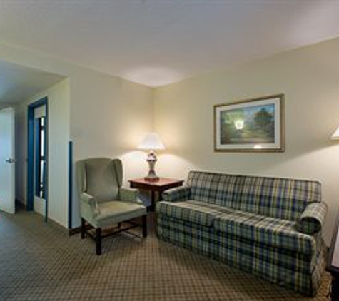 Country Inns & Suites - Newport News, VA