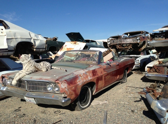 Desert Valley Auto Parts - Phoenix, AZ