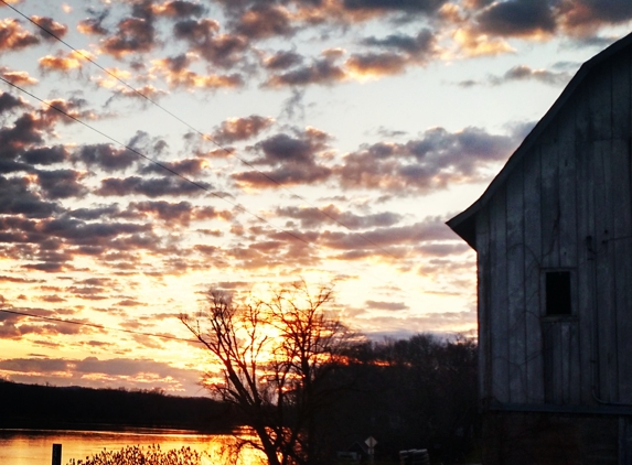 Wisconsin River View Hills Canoe Rental - Muscoda, WI