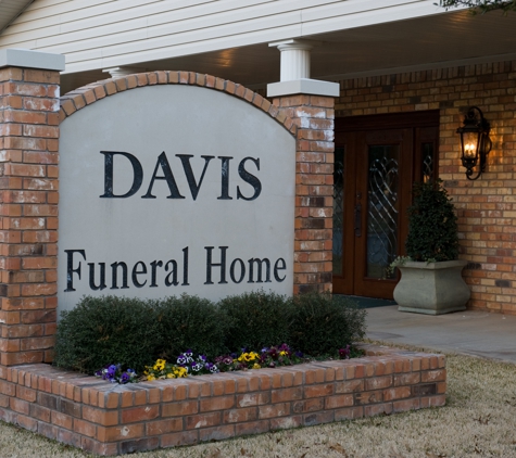 Davis Funeral Home - Henrietta, TX