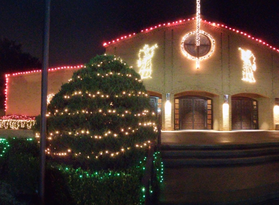 St Paul the Apostle Catholic Church - Richardson, TX. St. Paul's at Christmastime