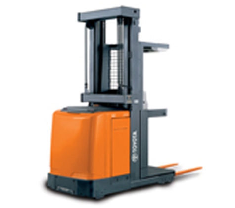 Toyota Material Handling - Glenvale, QLD. Reach Forklifts