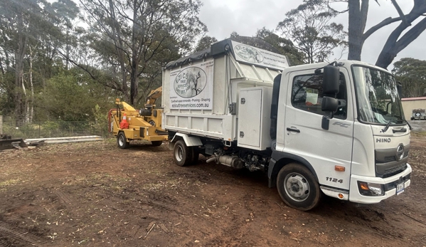 Ezi cut tree services - Hill Top, NSW
