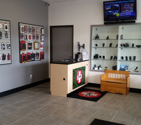 CPR Cell Phone Repair Novi - Novi, MI. CPR Cell Phone Repair Novi MI - Store Interior