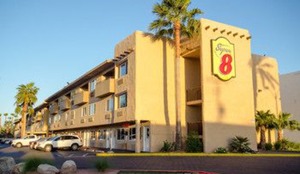 Super 8 by Wyndham Las Vegas North Strip/Fremont St. Area - Las Vegas, NV