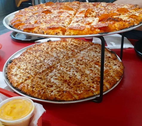 Johnny's Pizza House - Shreveport, LA