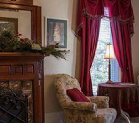 Blessings on State Bed & Breakfast - Jacksonville, IL